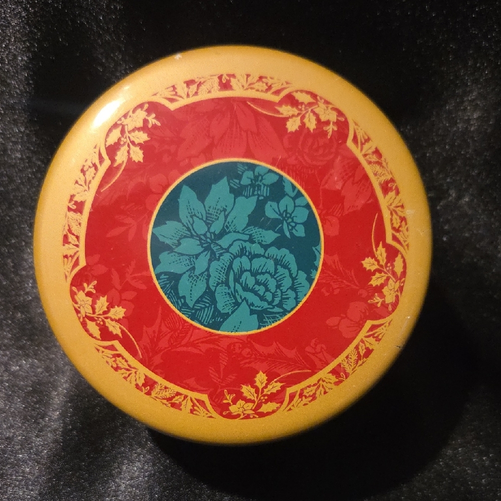 Vintage Floral Motif Metal Tin